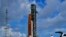 Tên lửa Artemis 1 tại Trung tâm Vũ trụ Kennedy ở Cape Canaveral, bang Florida, Hoa Kỳ.