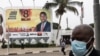 Un panneau de la campagne de Joao Lourenço à Luanda, Angola, le 26 août 2022.