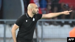 Né à Corbeil-Essonne, Walid Regragui est passé comme joueur par plusieurs clubs français et a été international avec les Lions de l'Atlas.