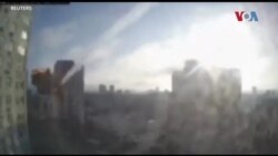 Застрашувачки снимки од Киев - проектил погоди станбена зграда