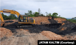 Salah satu tambang ilegal yang ditolak masyarakat di Kutai Kartanegara, Kalimantan Timur. (Foto :JATAM Kaltim)