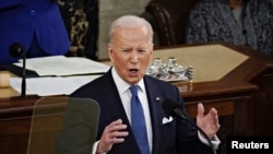 ប្រធានាធិបតី​សហរដ្ឋ​អាមេរិក លោក Joe Biden ថ្លែង​សុន្ទរកថា​ប្រចាំឆ្នាំ​ស្ដី​អំពី​ស្ថានភាព​ប្រទេស​ជាតិ​ទៅ​កាន់​សភា​សហរដ្ឋ​អាមេរិក ថ្ងៃទី១ ខែមីនា ឆ្នាំ២០២២។ 