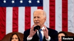 Presiden AS Joe Biden memberikan pidato kenegaraannya yang pertama, hari Selasa (1/3). 