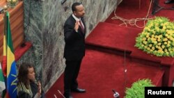 Muummeen Ministiraa Itoophiyaa Abiyyi Ahimed sirna Paarlaamaa biyyattii keessatti qophaahe irratti yeroo hirbuu seenan, Finfinnee, Onkoloolessa 4, 2021