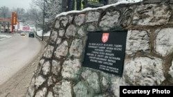 Spomen-ploča na Vracama. Foto: BIRN BiH