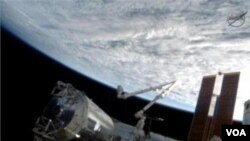 Kapsul antariksa Dragon dalam persiapan untuk merapat ke Stasiun Antariksa Internasional atau ISS (24/5).