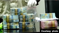 Barang bukti berupa uang tunai yang disita KPK sebagai ilustrasi. (screenshot). 