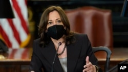 آزمایش کووید-۱۹ کاملا هریس،‌ معاون رییس جمهور ایالات متحده، روز سه شنبه ۲۶ اپریل مثبت تشخیص شد