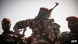 La Mauritanie a haussé le ton contre le Mali, accusant son armée "d'actes criminels récurrents" sur son sol contre des Mauritaniens.