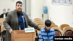 ماهان صدرات در جلسه دادگاه