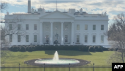 FILE - Gedung Putih di Washington, DC.