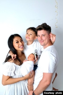 Erni Dona Poltavtseva dan keluarga kini menetap di Indonesia (dok: Dona)