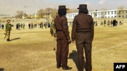 محکمۀ عالی حکومت طالبان تاکید کرده که بسیاری از این متهمان افزون مجازات بدنی، از شش ماه تا شش سال محکوم به زندان شده‌اند.