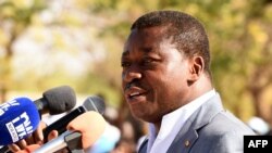 L’opposition togolaise soupçonne le président Faure Gnassingbé de vouloir se maintenir au pouvoir.
