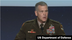 제임스 디킨슨 미 우주군 사령관