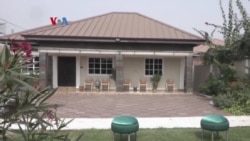 Membangun Rumah dari Plastik Daur Ulang