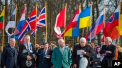 ბორის რომანჩენკო - მარჯვნიდან მეორე (2015 წლის ფოტო)