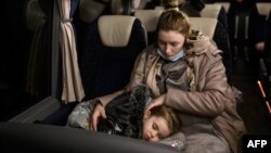 Quelque 1,8 million d'enfants ukrainiens ont traversé la frontière pour se réfugier dans les pays voisins.