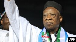 Le sénateur Abdullahi Adamu.