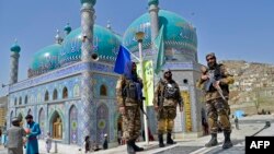 محافظین طالب در اطراف زیارت سخی در کابل