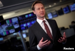 Andrew Adams govori u New Yorku 1. aprila 2022.