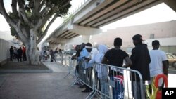 Wahamiaji kutoka Haiti na Amerika ya kati kwenye mpaka wa Tijuana, Mexico