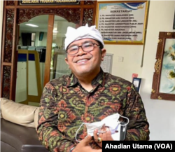 Pengamat pariwisata Universitas Warmadewa, I Made Suniastha Amerta. (Foto: VOA/Ahadian)
