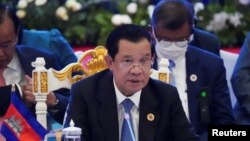 រូបឯកសារ៖ លោក ហ៊ុន សែន នាយករដ្ឋមន្ត្រីកម្ពុជា ចូលរួមក្នុងកិច្ចប្រជុំកំពូលអាស៊ានលើកទី ៤០ និងលើកទី ៤១ នៅរាជធានីភ្នំពេញ ថ្ងៃទី ១១ ខែវិច្ឆិកា ឆ្នាំ ២០២២។