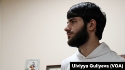 Elvin Feyruzzadə, “Demokratiya 1918” Hərəkatının İşçi Masası Həmkarlar İttifaqları Koalisiyasının Kuryerlər Birliyinin rəhbəri 