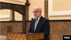 Поделени реакции меѓу власта и опозицијата за одлуката на Џафери. 