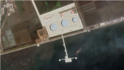 기존 유류 저장시설이 밀집한 지역에서 서쪽으로 약 700m 떨어진 곳에 완공된 부두. 자료=Maxar Technologies / Google Earth