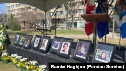 یادبود جانباختگان پرواز پی‌اس ۷۵۲ در دانشگاه آلبرتا