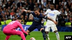 ایونٹ کے دوسرے سیمی فائنل میں ایک موقع پر یہ محسوس ہوا کہ مانچسٹر سٹی فائنل میں جگہ بنانے میں کامیاب ہو جائے گی۔