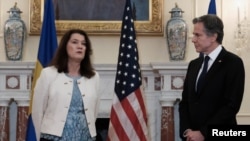 瑞典外交大臣安·林德2022年5月4日在华盛顿与美国国务卿布林肯会晤（路透社）