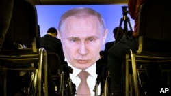 Ruski predsednik Vladimir Putin drži godišnji govor o stanju zemlje u Moskvi, 1. marta 2018.