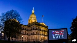 Jimbo la Michigan linapiga kura kumpata mgombea urais Marekani kwa Democrat na Republican 