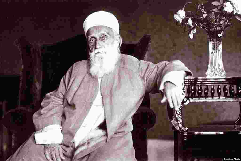 Abdu'l Baha in the Revell home, Philadelphia, 1912.