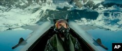 Tom Cruise nan yon sen film 'Top Gun: Maverick" Paramount Pictures.