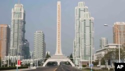 16일 북한 평양의 한산한 거리. 북한 당국은 평양 등 주요 도시에서 신종 코로나바이러스 확산을 막기 위해 주민들의 외출을 제한하고 있다.