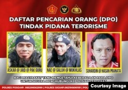 Daftar Pencarian Orang (DPO) yang memuat wajah dan nama anggota teroris MIT, kini tersisa Askar alias Jaid alias Pak Guru yang masih dicari Satgas Madago Raya. (Foto : Humas Polda Sulteng)