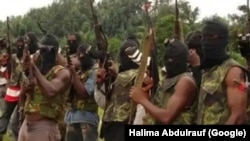 'Yan Bindiga Sanye Da Kakin Soja