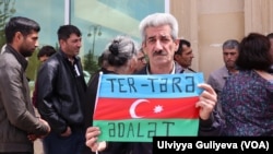 "Tərtər işi" üzrə həbs olunanların qohumları, eləcə də həmin iş üzrə zərərçəkmişlər prokurorluğun qarşısında etiraz aksiyası keçiriblər. 