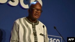 Accusé de ne pas avoir su endiguer la violence jihadiste, Roch Marc Christian Kaboré a été renversé par une junte militaire.