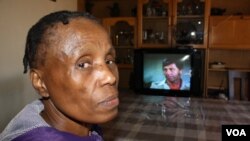 La Sud-Africaine Evelyn Itumeleng, qui souffre du VIH, qui continuer de tuer de par le monde (Photo by Darren Taylor)