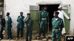 La charia a été instaurée en 2000 dans 12 Etats du nord nigérian. Ces tribunaux islamiques ont déjà prononcé des condamnations à mort, sans qu'aucune exécution n'ait eu lieu jusqu'à présent.