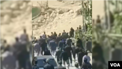 تصویری از مراسم خاکسپاری پیش‌علی غالبی حاجیوند، شهروند دزفولی کشته‌شده در اعتراضات جاری