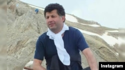 Əlirza Fərşi, siyasi fəal