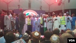 Atiku Abubakar a yayin da Ya Lashe Zaben Fidda Gwani Na PDP Don Takarar Shugabancin Najeriya A 2023
