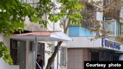 Maisha katika mji wa Kherson ambao ulikuwa unakaliwa na jeshi la Russia Mei 2022. Picha kwa hisani ya VOA Ukrainian 