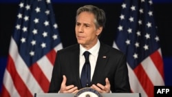 토니 블링컨 미 국무장관이 26일 조지워싱턴대학교에서 조 바이든 행정부의 대중국 전략에 관해 연설하고 있다.